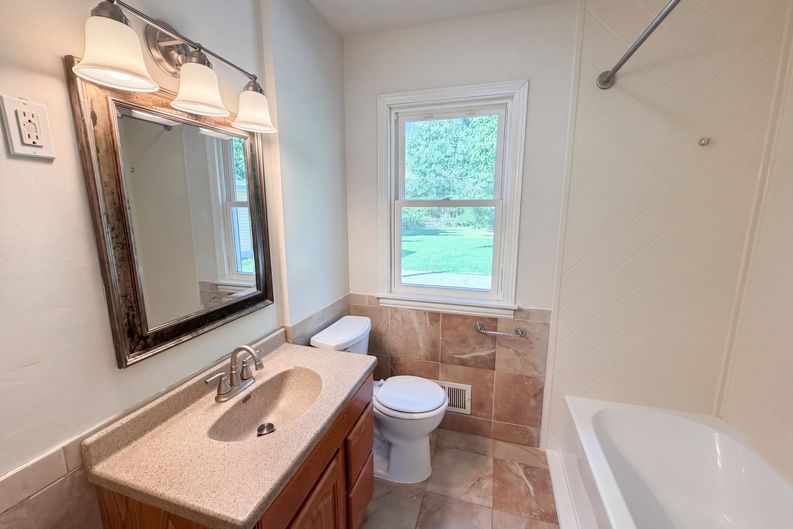 Photo 14 of 30 of 2517 Nokomis Ave, St. Paul, MN
