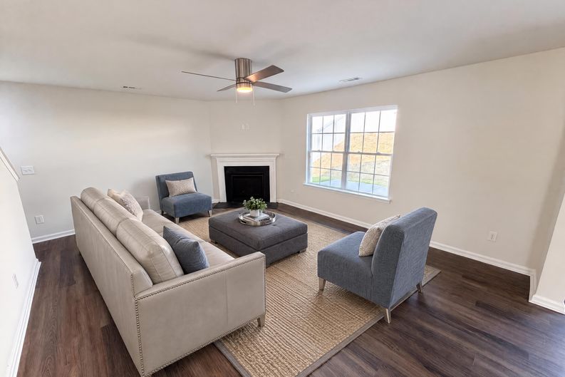 Photo 9 of 26 of 9833 Wardley Dr, Charlotte, NC