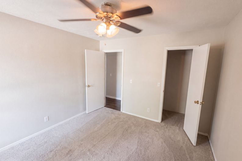 Photo 14 of 21 of 1409 S Walnut Ave, Broken Arrow, OK