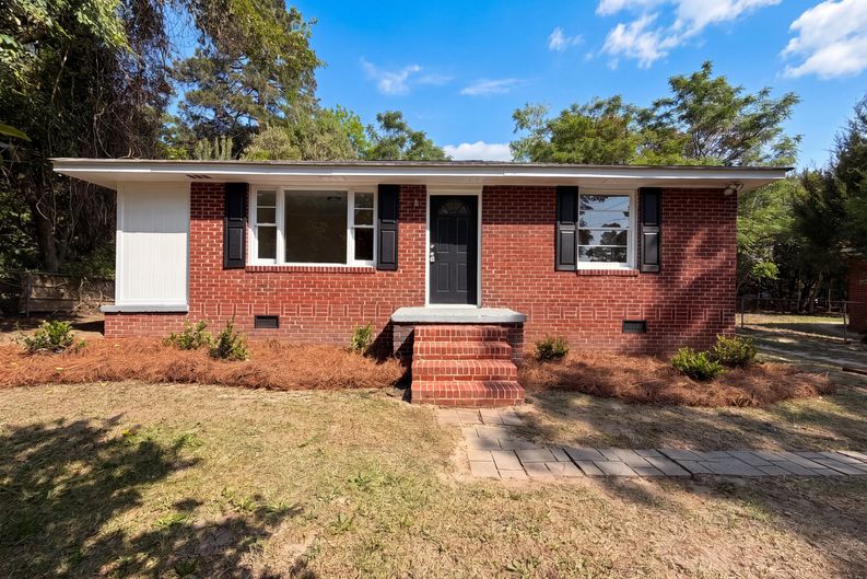 Photo 14 of 17 of 2112 Axson St, Cayce, SC