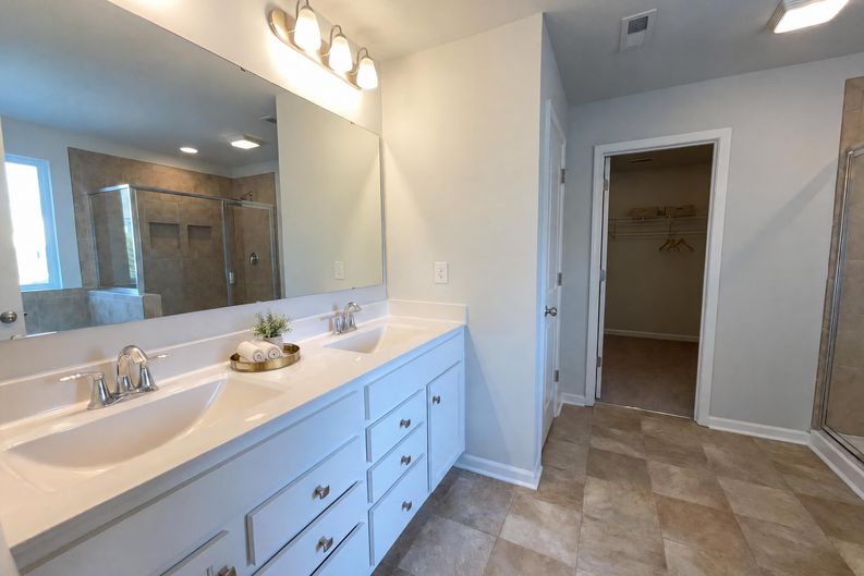 Photo 6 of 18 of 2693 Watergarden St, York, SC