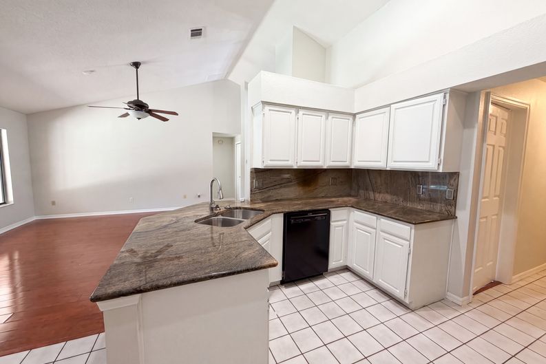 Photo 15 of 19 of 332 Sprucewood Rd, Lake Mary, FL
