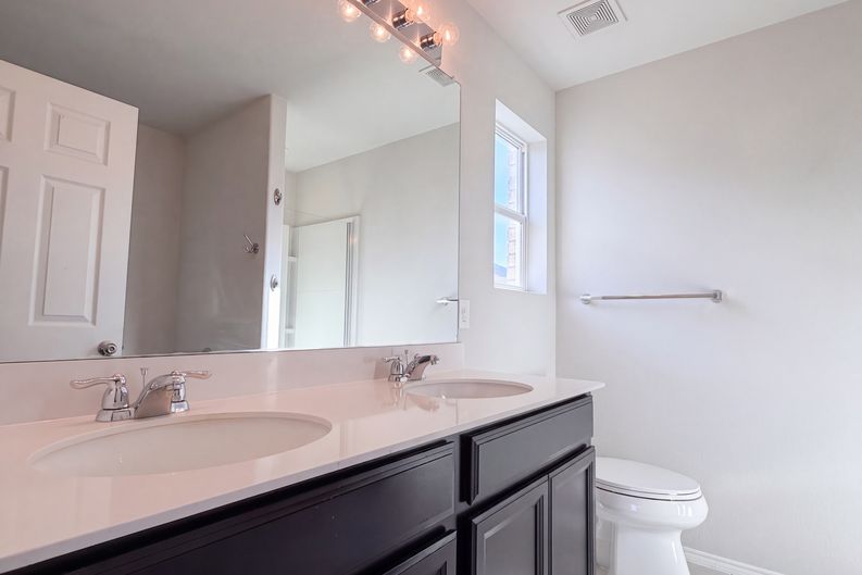 Photo 11 of 16 of 3029 Adrian Creek Dr, Little Elm, TX
