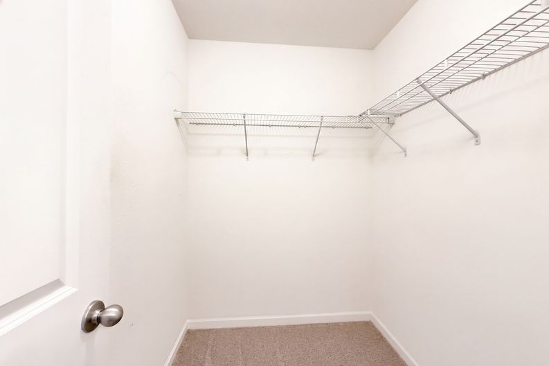 Photo 8 of 19 of 1578 Zeverly St, Winston Salem, NC