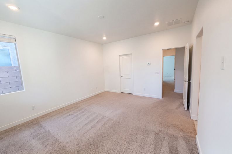 Photo 17 of 40 of 446 Royal Palms Ln, Mesquite, NV