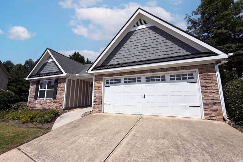 Photo 16 of 18 of 211 Logan Creek Ln, Dallas, GA