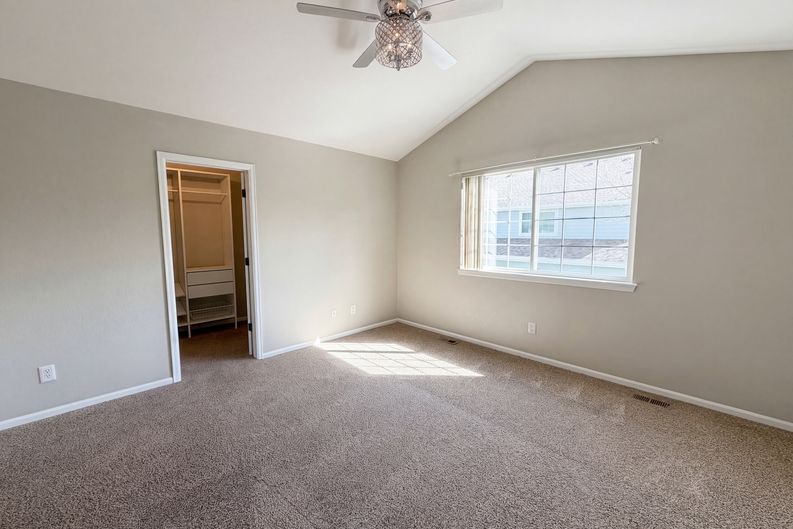 Photo 4 of 21 of 9580 Brentwood Way, Broomfield, CO