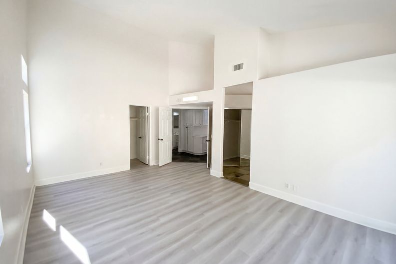 Photo 15 of 26 of 3303 Deaver Dr, Corona, CA