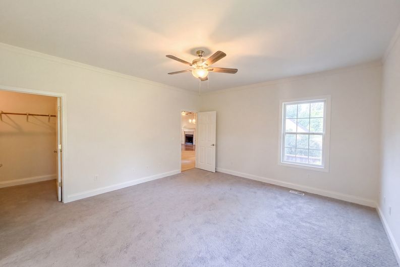 Photo 4 of 36 of 189 Victoria Dr, Inman, SC