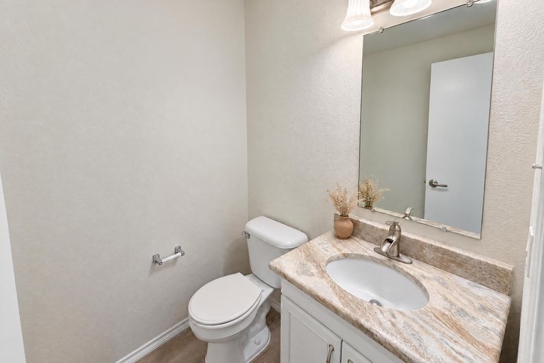 Photo 8 of 22 of 2708 White Oak Dr, Little Elm, TX