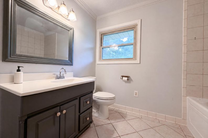 Photo 13 of 17 of 1119 Walton Dr, Murfreesboro, TN