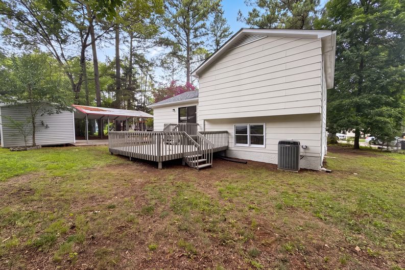 Photo 15 of 18 of 11 Chanter Ct, Durham, NC