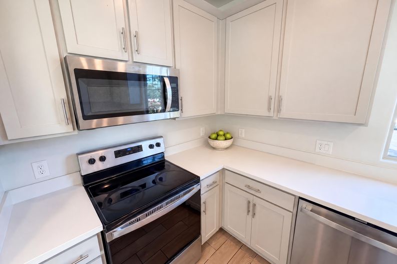 Photo 8 of 46 of 15237 W Sherman St, Goodyear, AZ