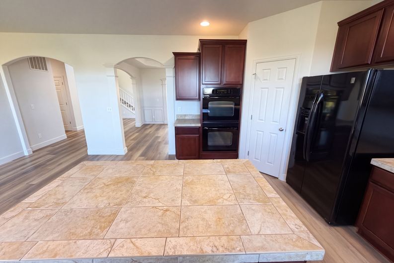 Photo 7 of 54 of 5406 S Fultondale Way, Aurora, CO