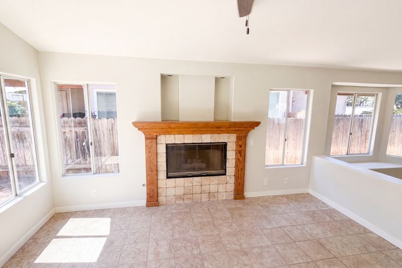 Photo 10 of 19 of 1827 Corte Amarillo, Oceanside, CA