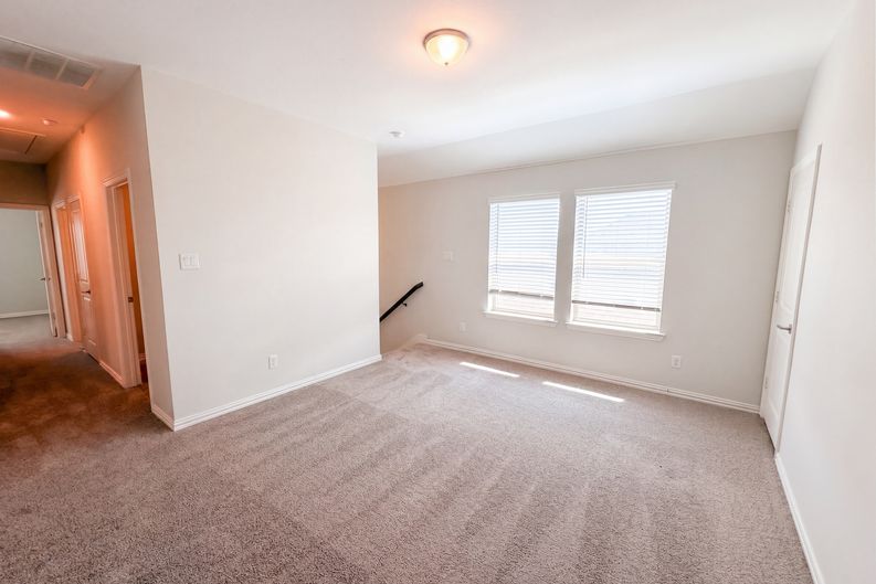 Photo 11 of 22 of 1448 Martingale Ln, Forney, TX