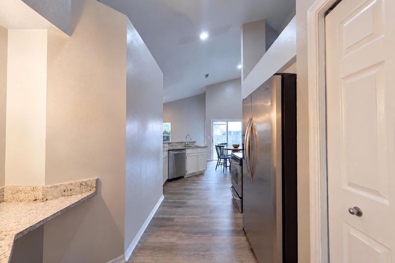 Photo 6 of 41 of 9703 Glenpointe Dr, Riverview, FL