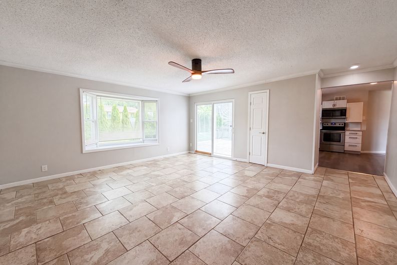 Photo 3 of 21 of 871 Wycliffe Ct, Saint Louis, MO