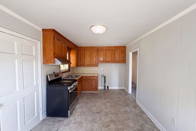 Photo 6 of 24 of 264 Crowell Dr SW, Concord, NC