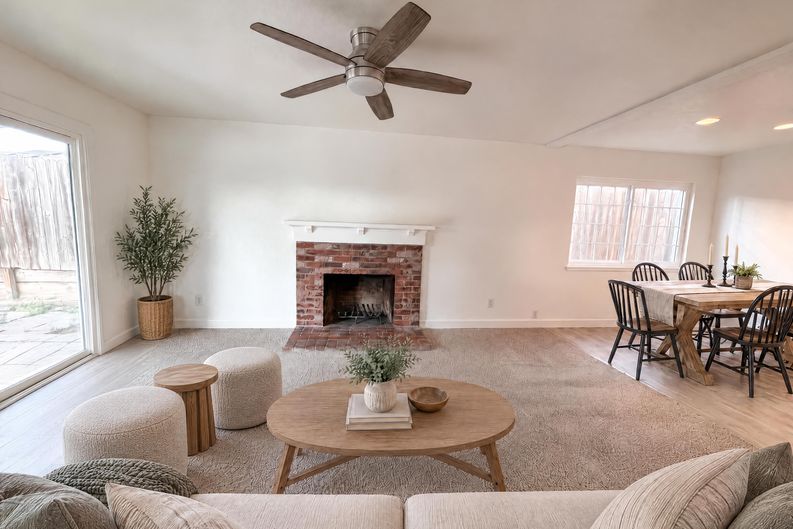 Photo 3 of 18 of 6840 Oaklawn Way, Fair Oaks, CA