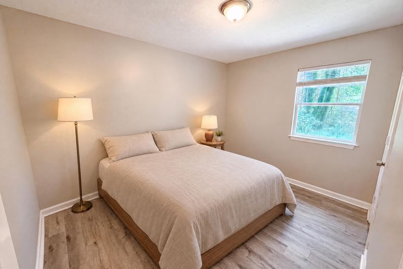 Photo 9 of 19 of 5067 Redan Rd, Stone Mountain, GA