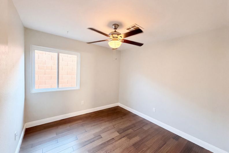 Photo 21 of 39 of 8032 Tailwind Ave, Las Vegas, NV