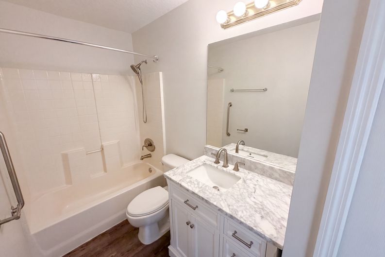Photo 13 of 30 of 1910 Basinger Ave SW, Palm Bay, FL