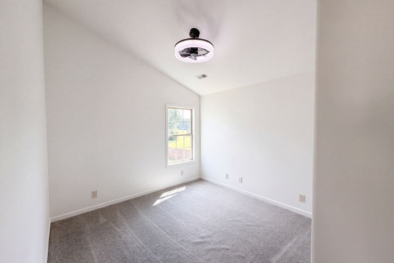 Photo 32 of 44 of 791 W Glenview Dr, Lenoir City, TN
