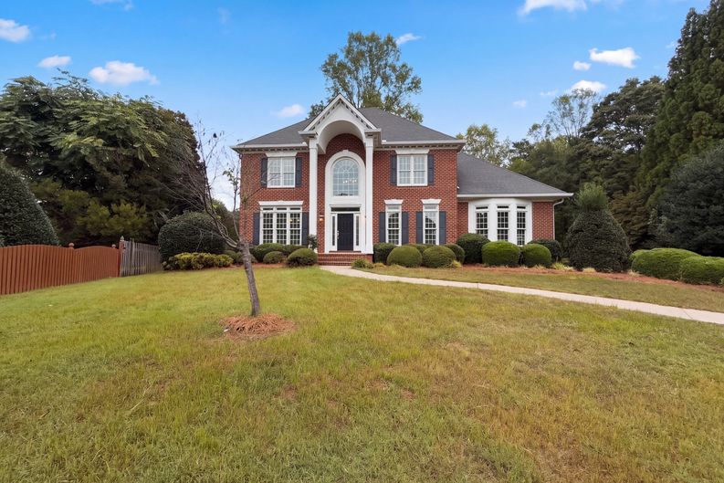 Photo 6 of 45 of 105 Ridgemere Ct, Winston Salem, NC