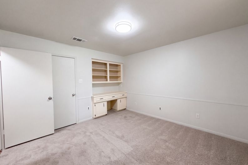 Photo 20 of 47 of 4042 Greenbriar Dr, Missouri City, TX