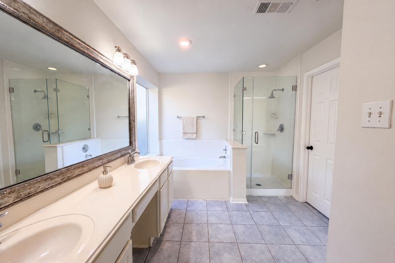 Photo 15 of 26 of 23130 Willow Canyon Dr, Katy, TX
