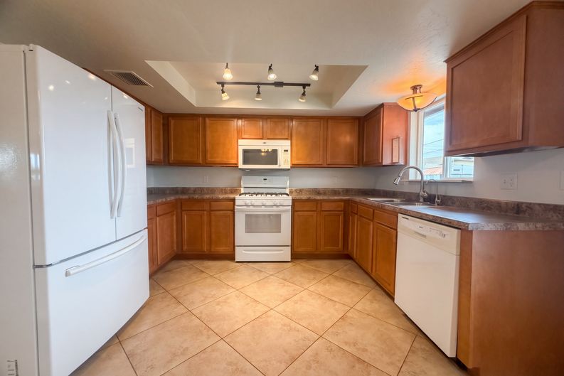 Photo 10 of 16 of 9919 E Magnolia St, Mesa, AZ