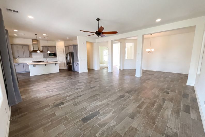 Photo 11 of 58 of 2312 E Susan Dr, Gilbert, AZ
