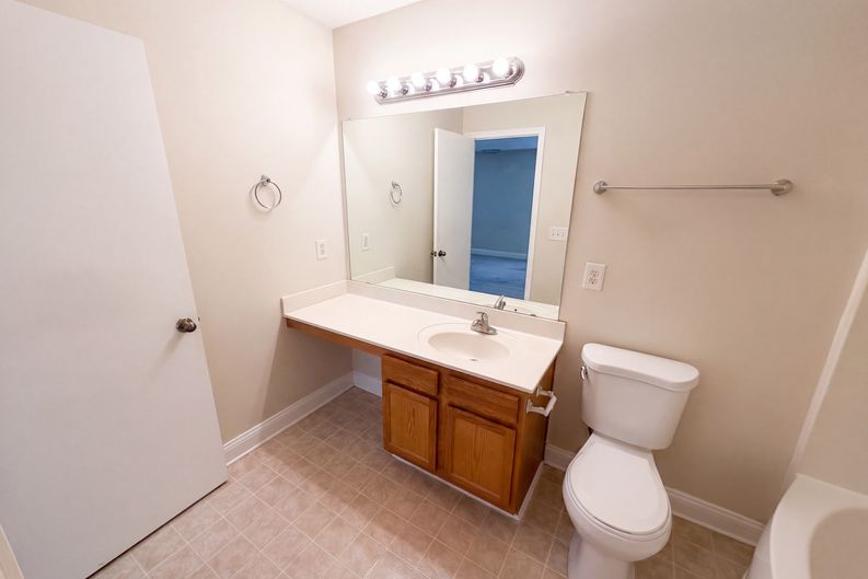 Photo 17 of 25 of 14021 Pinyon Pine Ln, Charlotte, NC