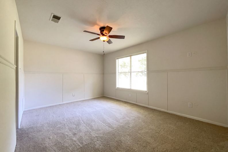 Photo 4 of 19 of 241 Greenbriar Dr, Livingston, TX