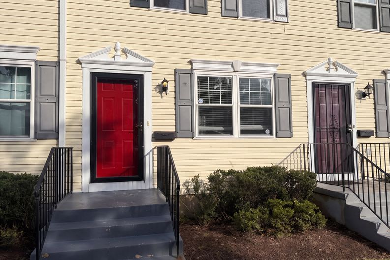 Photo 17 of 20 of 6940 Hawthorne St, Hyattsville, MD