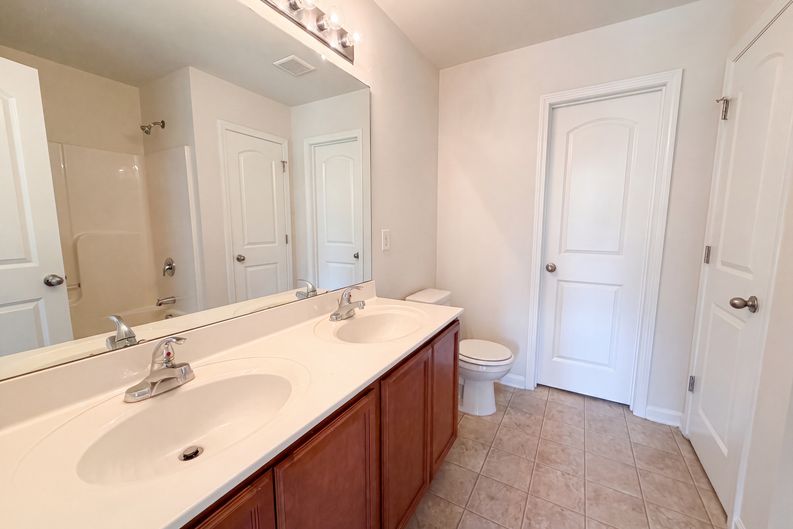 Photo 12 of 24 of 4655 Chapel Ridge Dr, Greensboro, NC
