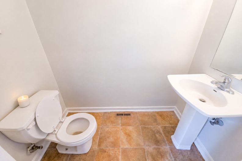 Photo 8 of 19 of 8921 Basswood Dr, Quinton, VA