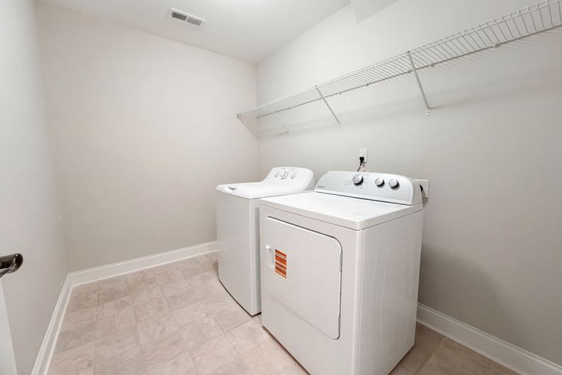 Photo 15 of 20 of 5016 Watercrest Trl, Belmont, NC