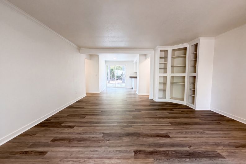 Photo 3 of 17 of 5216 SE 132nd Ave, Portland, OR