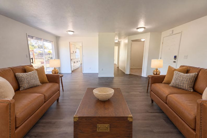 Photo 7 of 23 of 1573 NE Barberry Dr, Hillsboro, OR