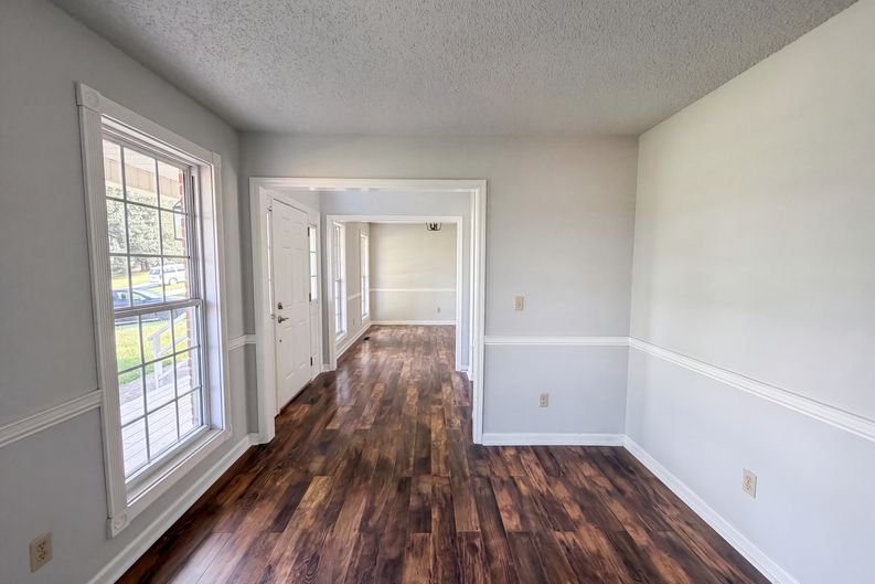 Photo 11 of 27 of 518 Glenfield Cir, Maryville, TN