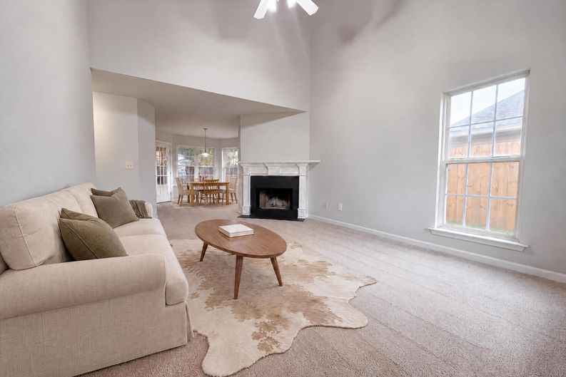 Photo 3 of 17 of 804 Thomas Bay Ct, Antioch, TN
