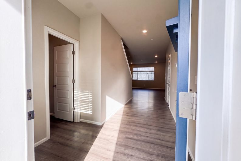 Photo 6 of 31 of 4335 Acacia Ln SE, Port Orchard, WA