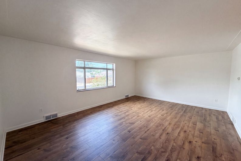 Photo 3 of 26 of 1302 E Egbert St, Brighton, CO
