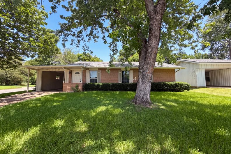 Photo 20 of 21 of 2549 Steven Dr, Denison, TX