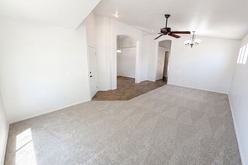 Photo 3 of 28 of 8271 N 112th Ave, Peoria, AZ