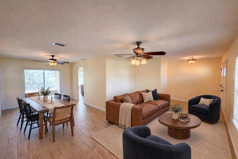 Photo 3 of 44 of 4573 Bayridge Ct, Spring Hill, FL