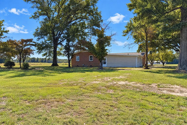 Photo 5 of 24 of 1310 Mingo Church Rd, Dunn, NC