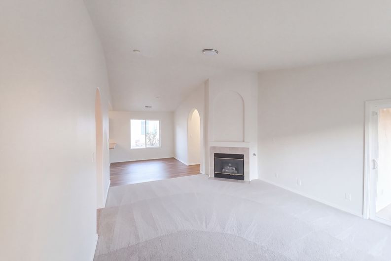 Photo 3 of 18 of 633 Autumn Meadows Dr NE, Rio Rancho, NM